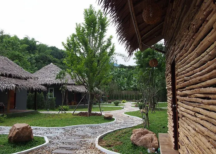102 3* สวนผึ้ง